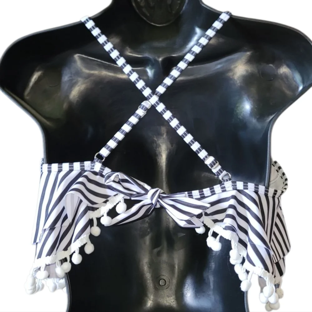 Unbranded black & white striped bikini top Size M - Picture 3 of 3